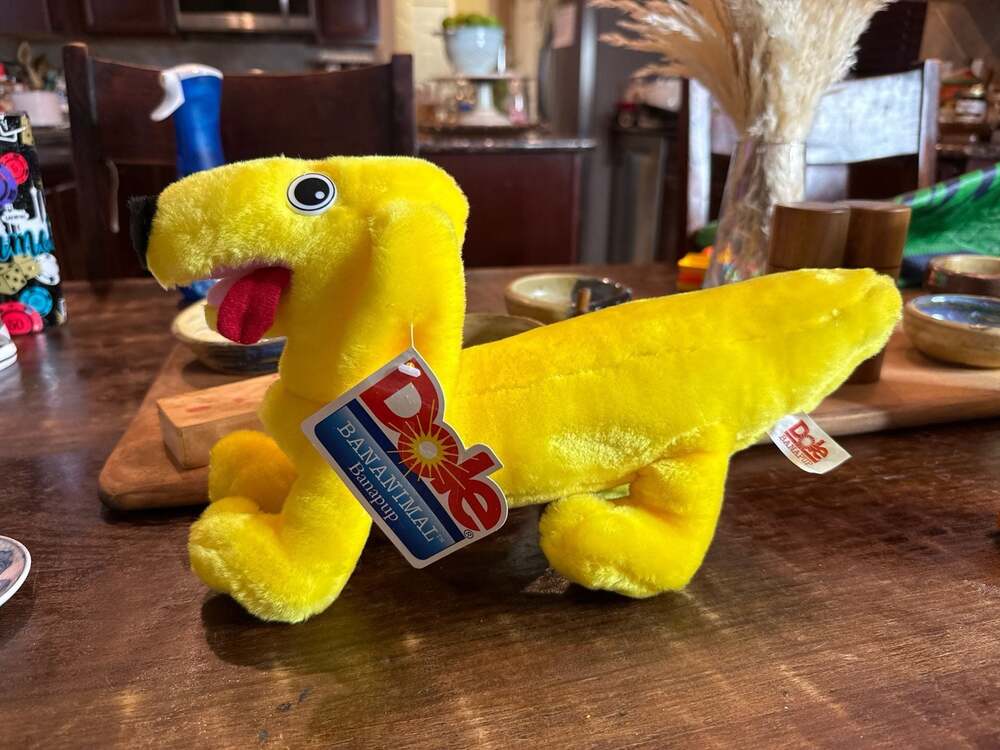 Dole Bananimal Banapup Plush Dog - 2007 New with Tags Banana Puppy Collectible